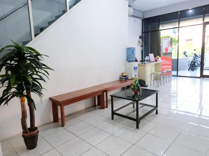 Семаранг: RedDoorz near Ahmad Yani Airport 3