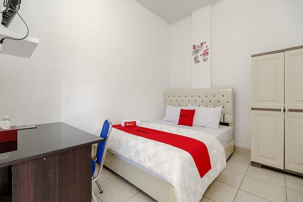Палембанг: RedDoorz @ Jalan Mangkunegara Palembang 2