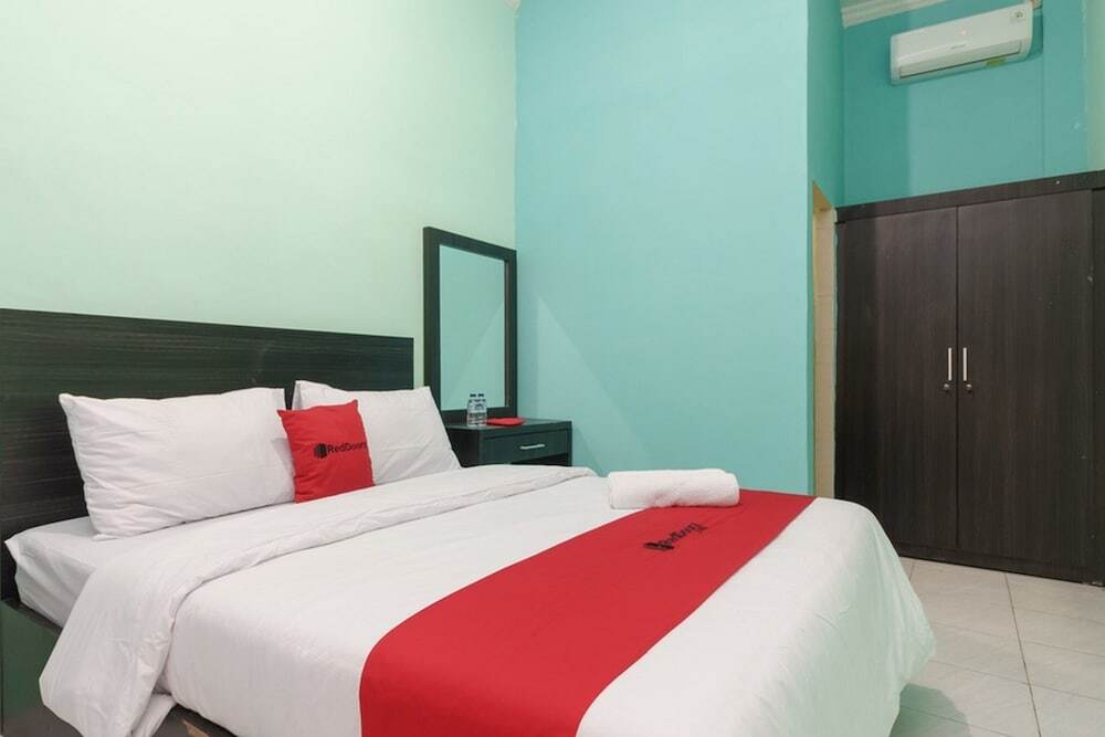 Медан: RedDoorz near UMSU Medan