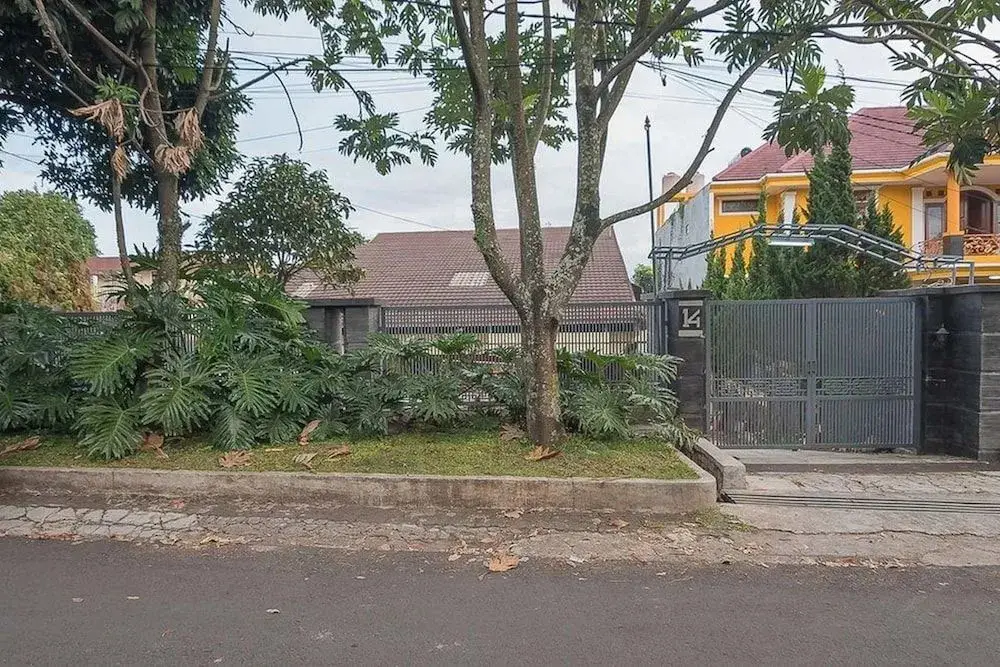 Бандунг: RedDoorz Near Telkom Corporate University 2