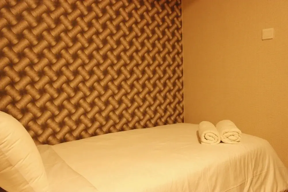 Бандунг: Classic 2BR Apartment At Gateway Pasteur near Exit Toll