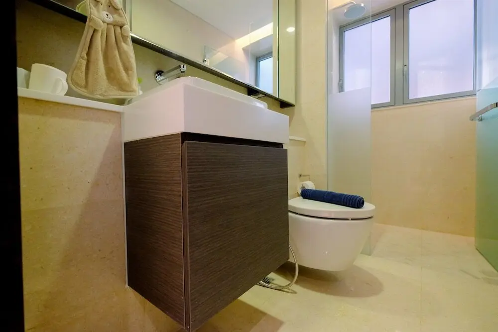Джакарта: Classy 2BR Casa Domaine Apartment with Maid Room By Travelio