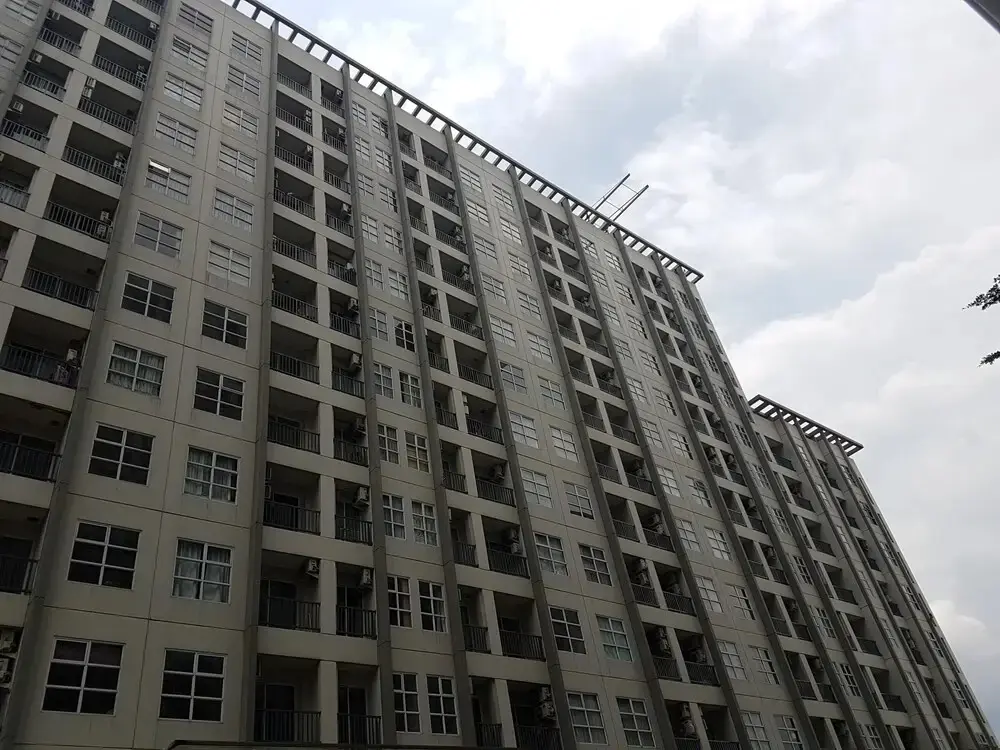 Legok: Clean 1BR Saveria Apartment