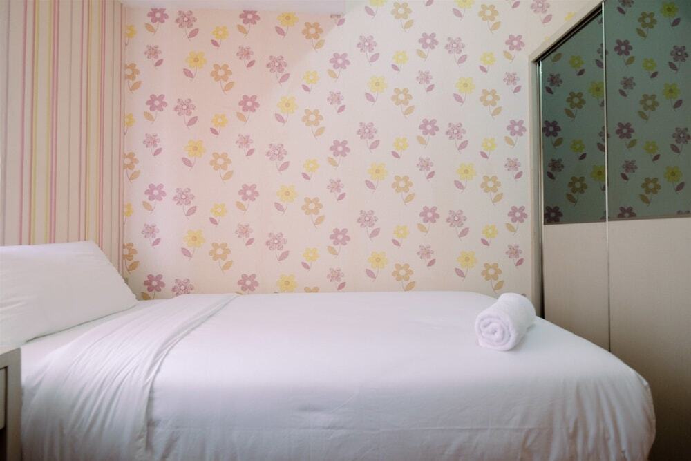 Джакарта: Comfy 2Br Gading Greenhill Apartment