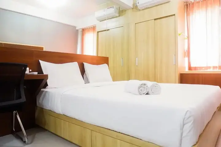 Сурабая: Comfy Studio Apartment at Menara Rungkut