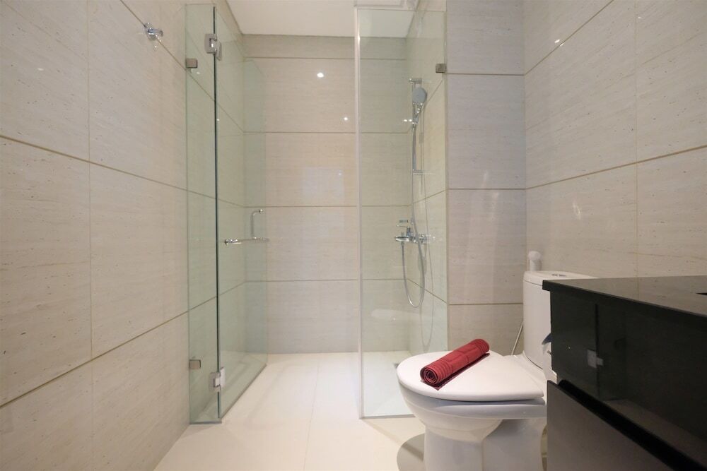 Южный Тангеранг: Cozy 1BR Brooklyn Apartment