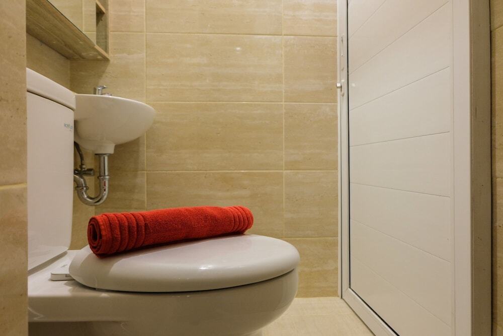 Тангеранг: Elegant Studio Apartment at Springwood Residence
