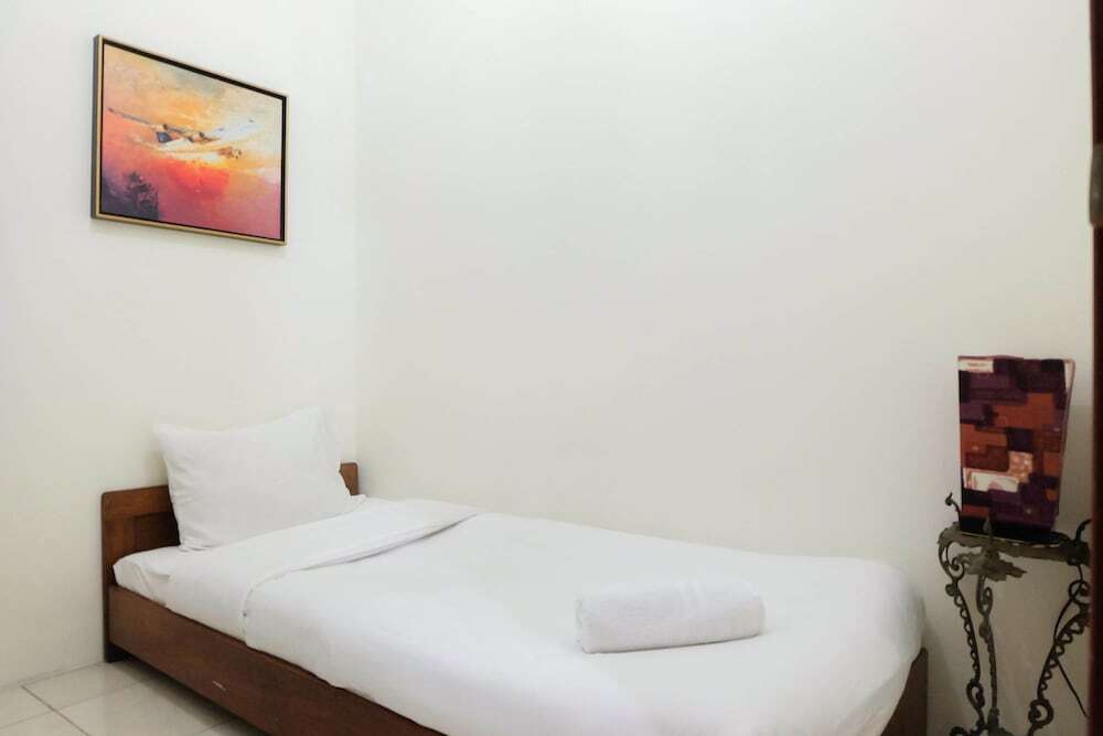 Джакарта: Homey & Vintage 2BR @ Sudirman Park Apartment