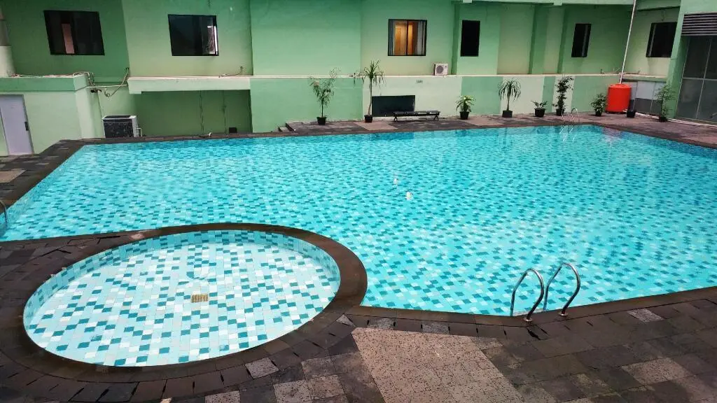 Джакарта: Homey 1BR at Menteng Square Apartment By Travelio