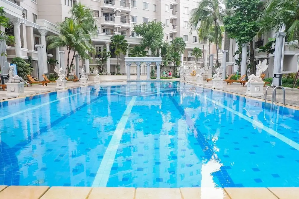 Сурабая: Homey 2BR at Waterplace Residence