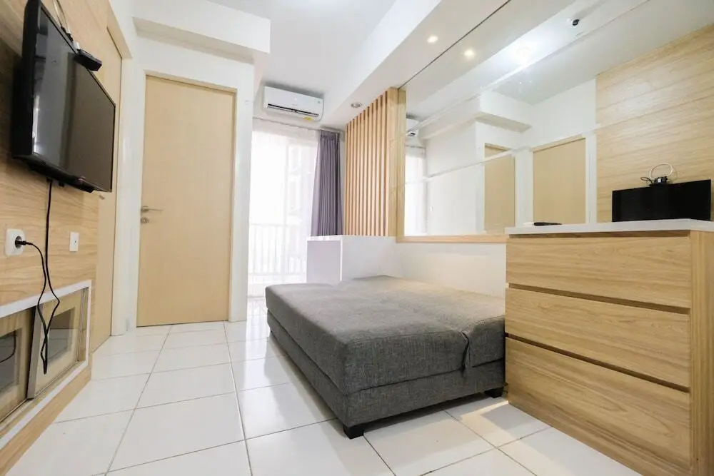 Тангеранг: Homey 2BR Ayodhya Residence Apartment