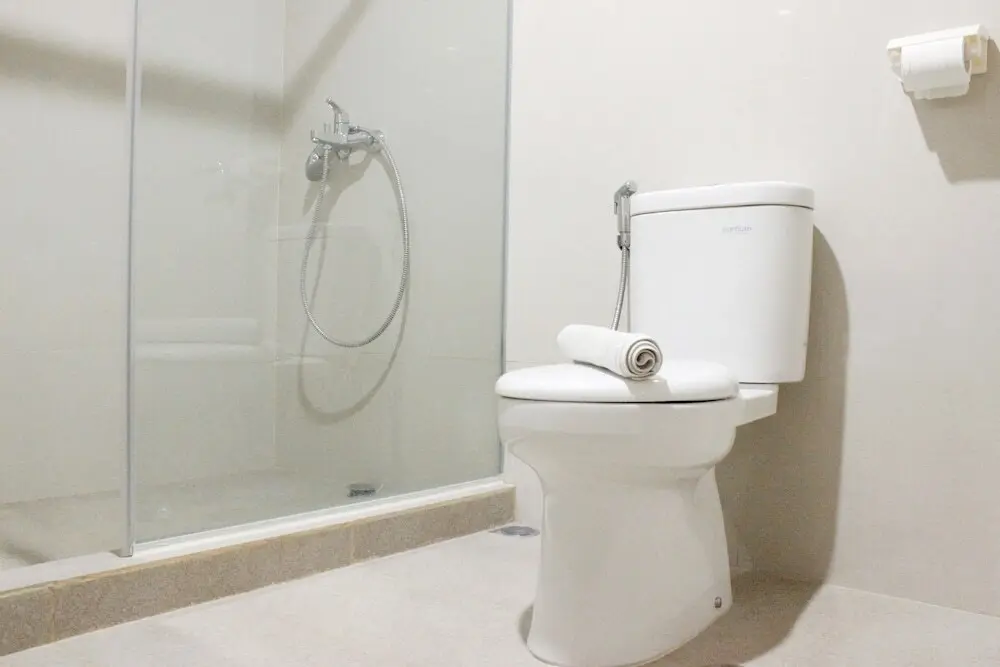 Бандунг: Homey 4BR Apartment at Landmark Residence