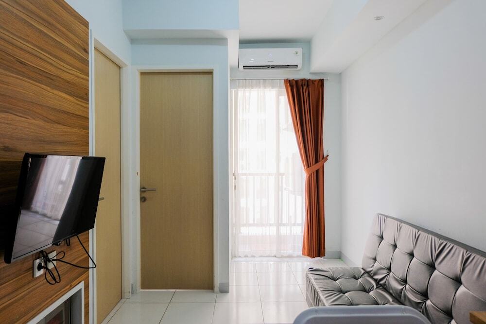 Тангеранг: Homey and Comfy 2BR Ayodhya Residence Apartment