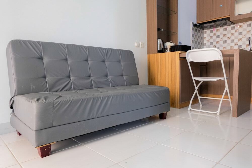 Тангеранг: Homey and Comfy 2BR Ayodhya Residence Apartment
