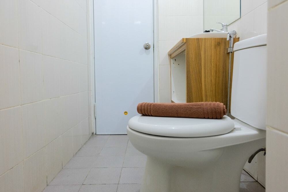 Тангеранг: Homey and Comfy 2BR Ayodhya Residence Apartment