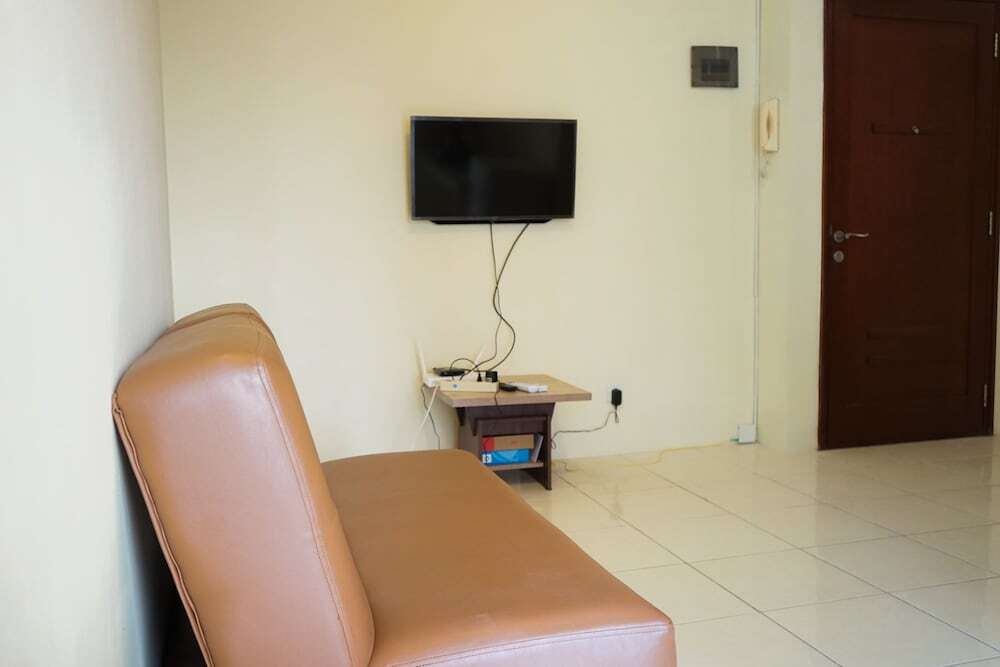 Джакарта: Minimalist 2BR Mediterania Marina Residences By Travelio