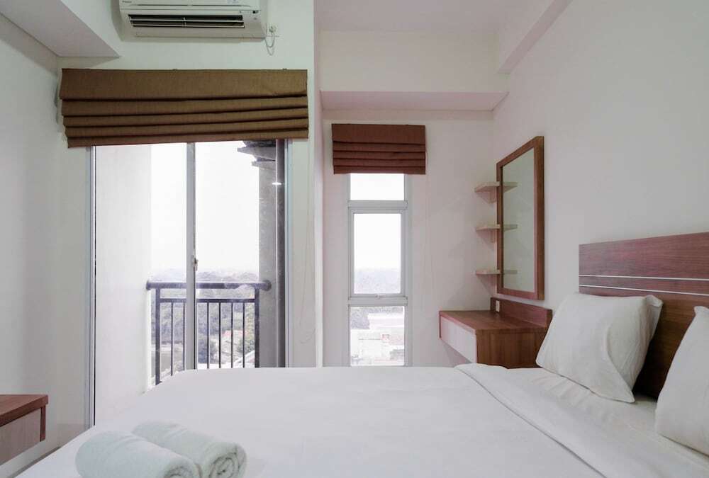Южный Тангеранг: Minimalist Studio Akasa Pure Living Apartement By Travelio