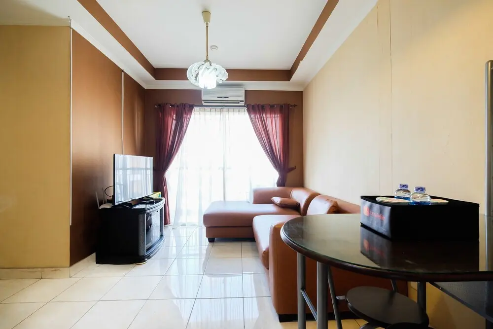 Джакарта: Modern 2BR at City Home Apartment with Sofa Bed near MOI