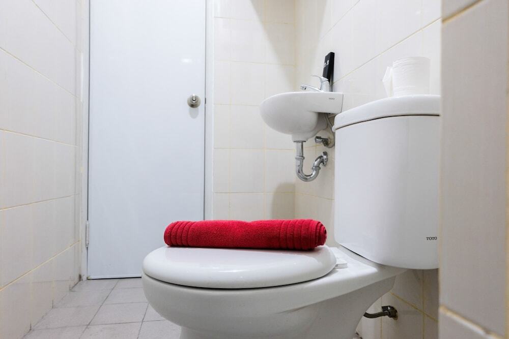 Тангеранг: Modern Luxurious 2Br Ayodhya Apartment