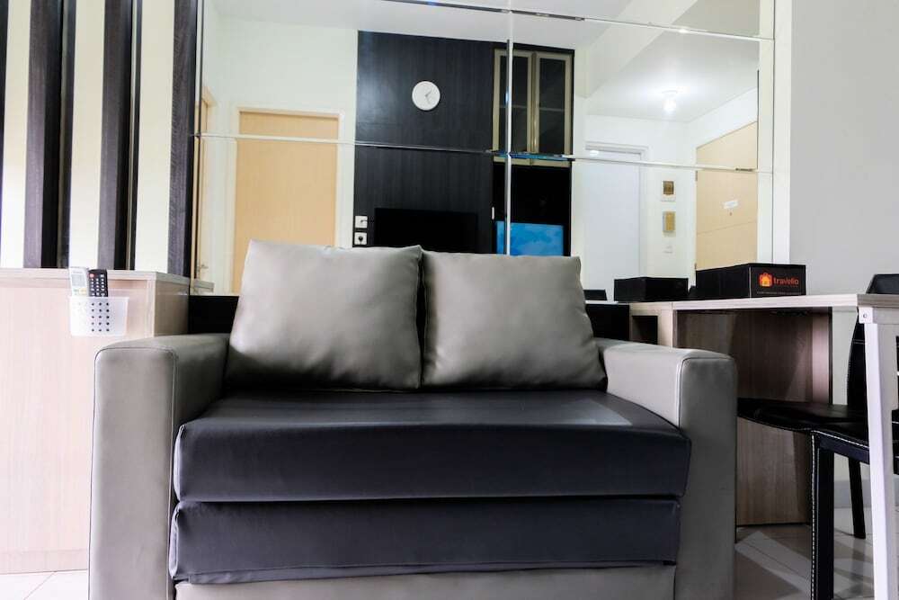 Тангеранг: Modern Luxurious 2Br Ayodhya Apartment