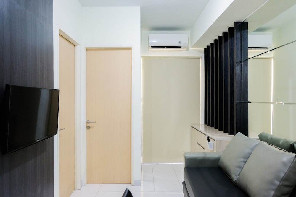 Тангеранг: Modern Luxurious 2Br Ayodhya Apartment