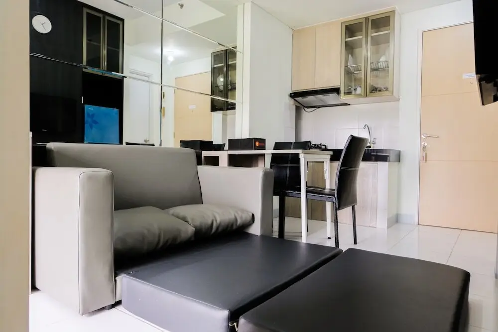 Тангеранг: Modern Luxurious 2Br Ayodhya Apartment