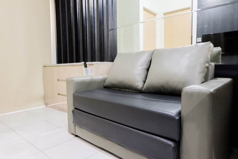 Тангеранг: Modern Luxurious 2Br Ayodhya Apartment