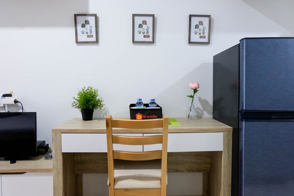 Тангеранг: New Studio Springwood Apartment