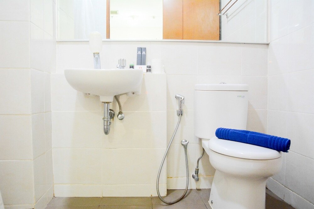 Джакарта: Simply Spacious 1BR Apartment at Green Bay Pluit