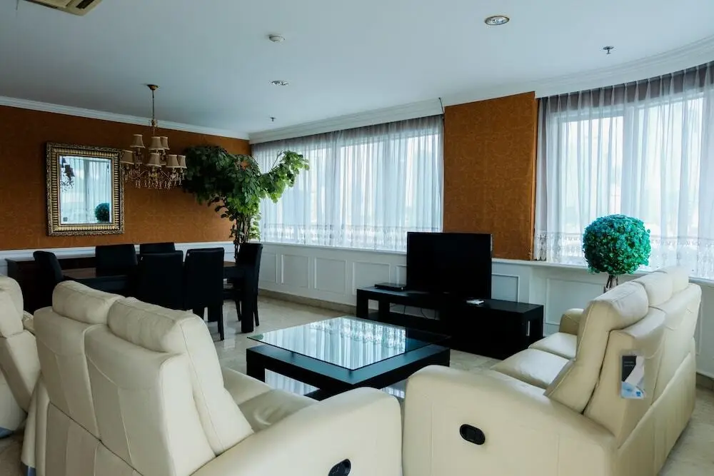 Spacious 2BR Park Royale Apartment — фото 1