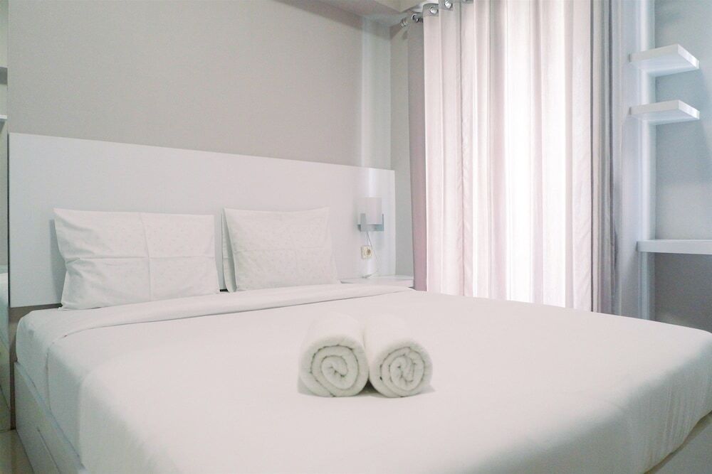 Сурабая: Studio Apartment Connected to Mall at Supermall Mansion