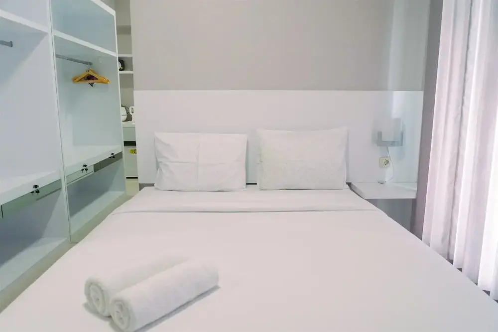 Сурабая: Studio Apartment Connected to Mall at Supermall Mansion