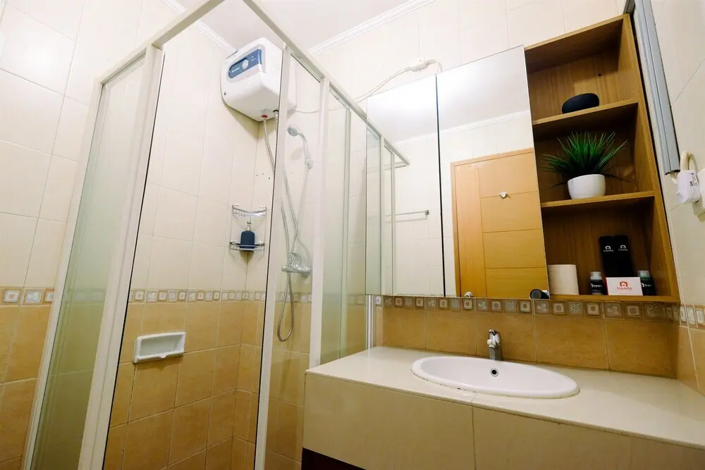 Джакарта: Wonderful 1BR at Hampton's Park Apartment By Travelio