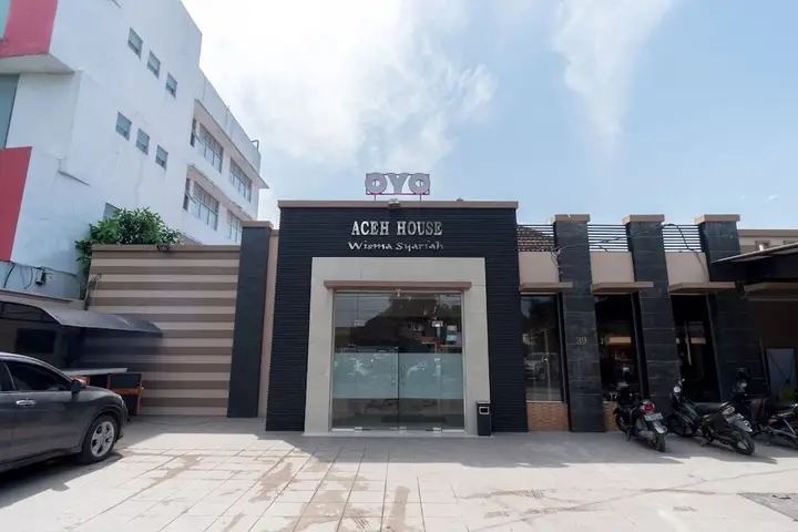 Медан: Oyo 1244 Wisma Syariah Aceh House