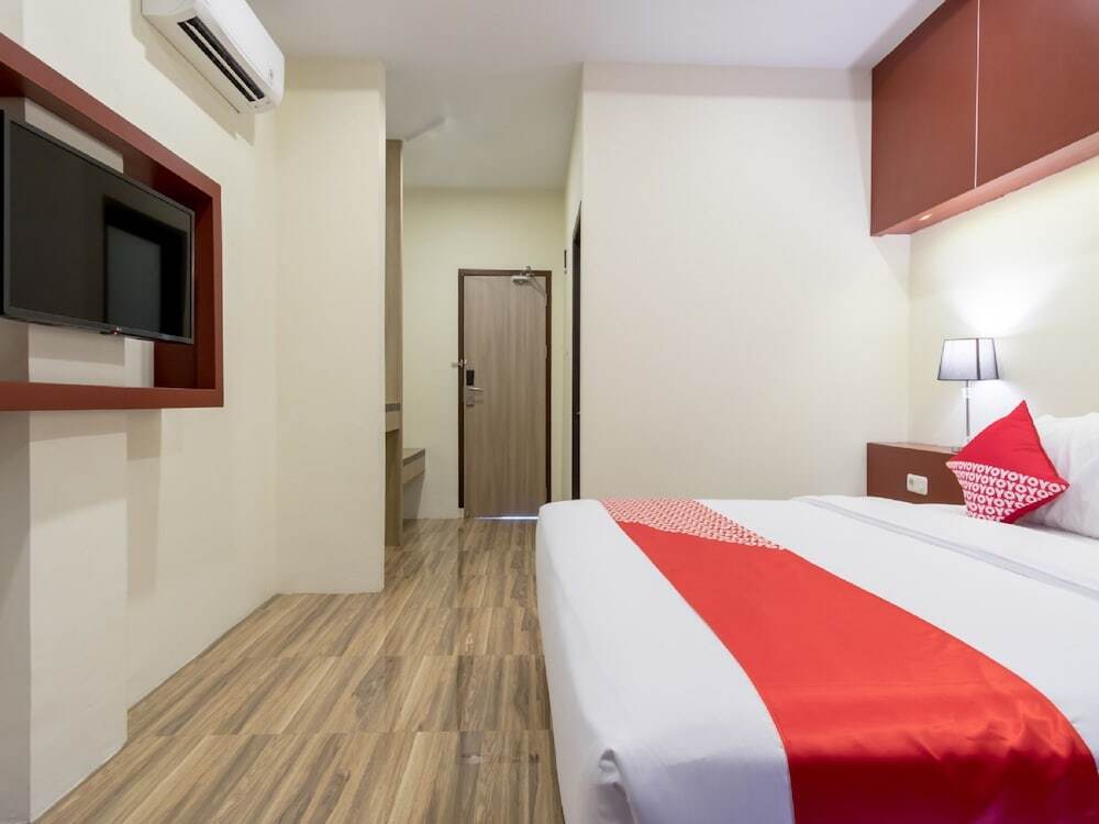 Медан: OYO 727 Merlion Hotel