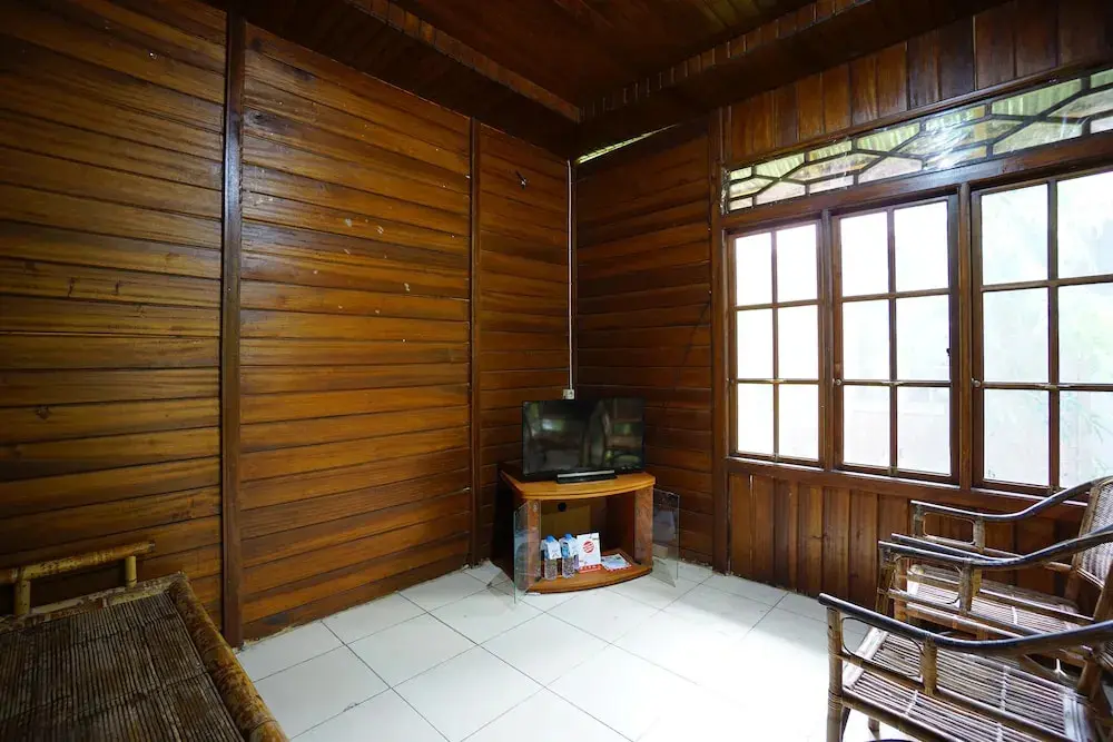 Манадо: OYO 1254 Golden Lake Resort