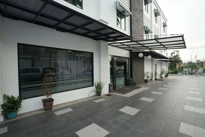 Палембанг: OYO 1282 Feodora Airport Hotel