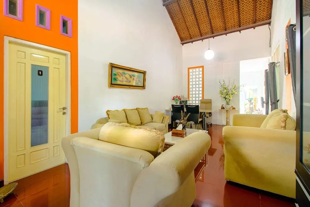Каласан: OYO 1355 Griya Wismono Homestay