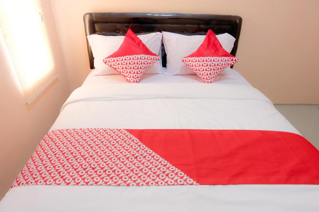 Маланг: Oyo 1165 Cakalang Residence Syariah