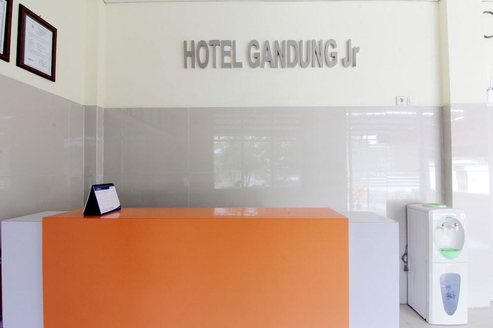 Парангтритис: Hotel Gandung Yunior