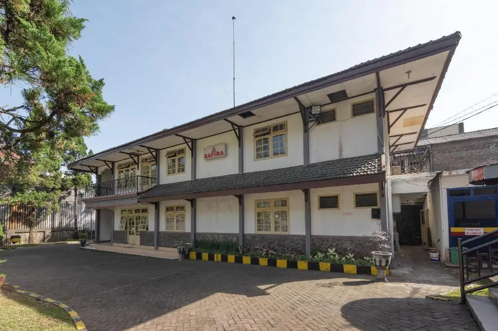 Травас: OYO 1339 Sinergi Hotel Tretes