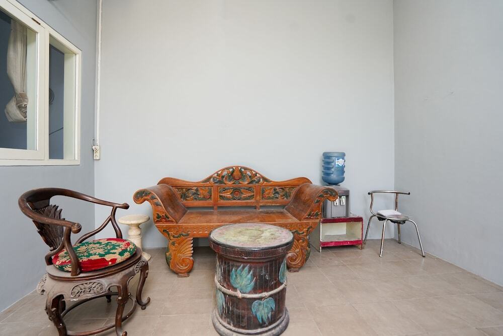 Проболинго: OYO 1316 Mentari Family Homestay