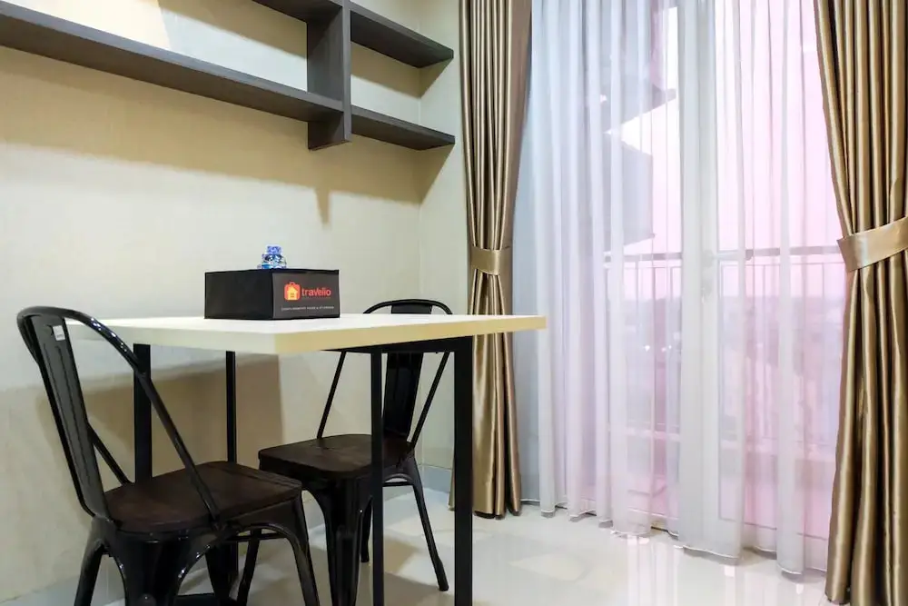 Чикаранг: Modern 1BR Oasis Cikarang Apartment