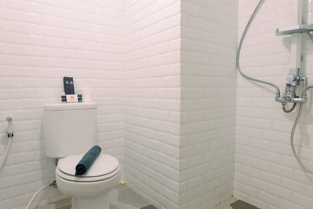 Джакарта: Homey 2BR Green Palace Kalibata Apartment