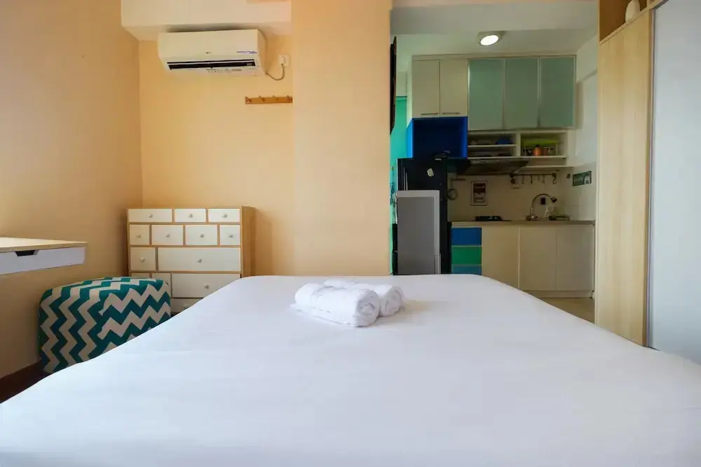 Джакарта: Modern 1BR Apartment at Pancoran Riverside