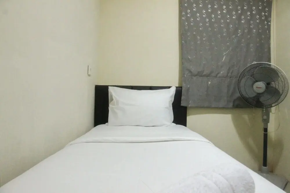 Джакарта: Simply Minimalist 2BR Apartment at Green Palace Kalibata