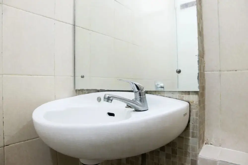 Джакарта: Simply Minimalist 2BR Apartment at Green Palace Kalibata