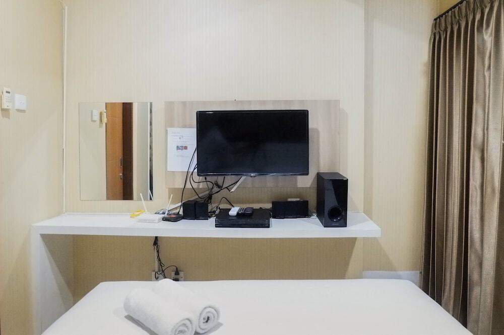 Сурабая: Cozy Studio Apartment at Pavilion Permata