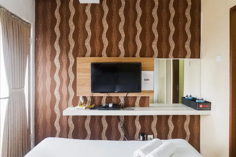 Сурабая: Strategic Studio Apartment at Pavilion Permata