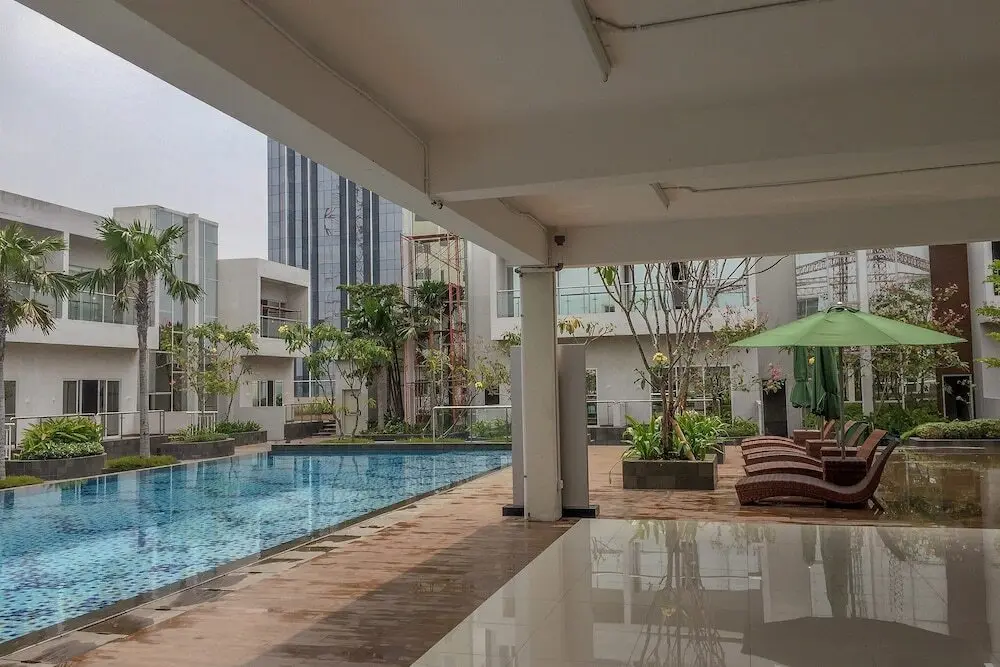 Джакарта: Modern Looks And Homey 2br Gallery West Apartment